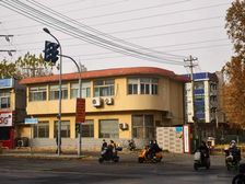 闵子骞路临街旺铺288平 月租金12500元