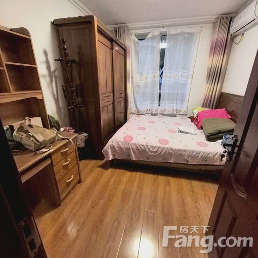  �Ƶ�Ѧ�ҵ���孶��� 2��2�� 90�O 2000Ԫ/�� 