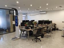 铁西北二路地铁口|隔断间 工位 会议室 对外租借