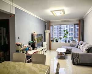 双流 邦泰华府公馆 3室1厅 82.66㎡ 109万