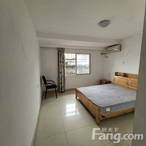  ��������·�ں�����ó�� 1��1�� 30�O 400Ԫ/�� 