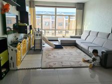 多伦东方世纪城,六楼带阁楼,总面积170平,三室两厅两卫!