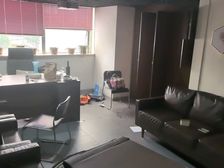兆富大厦6层171㎡优价出租 | 电梯口位置 | 户型方正