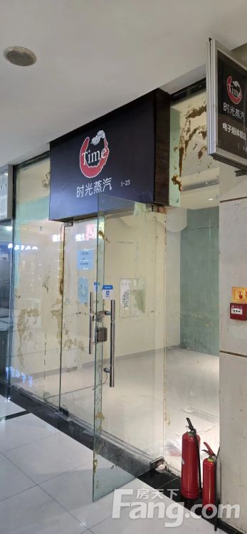 小十字民生路,旁世纪星光商城,商铺出售