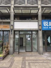 恒大御府临街底商出租 28平层高6米 月租1200元 核心