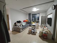房东直卖无中介 小三居 出门地铁 医院 低价出 可送家电