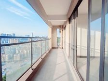 保利凤凰湾C区地铁一线河景房超大阳台南北通透实得150平