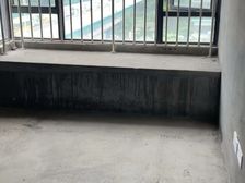 桥头 峰景台 3室2厅 107.60㎡ 90万