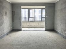建昌城市花园南向四居室,150平舒适空间,业主诚意出售