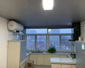 碧霞南路12排1号小区 3室2厅 101.21㎡ 49.8