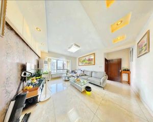 高新 锦江帆影 3室2厅 125.00㎡ 165万