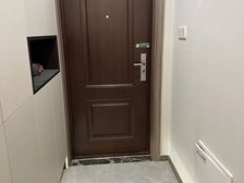 在家就能看江,精装修,离凯德商圈近,楼下就是学校。