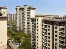 环境优美,大四房,与邢台一中隔河相望,紧邻体育公园