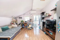 ������԰