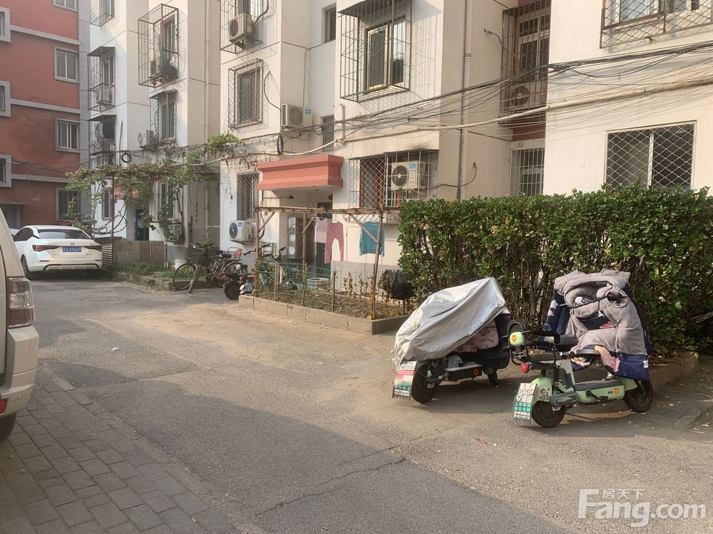 小区相关图