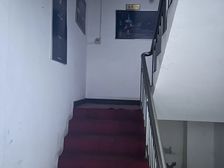 商业楼二层办公室出租