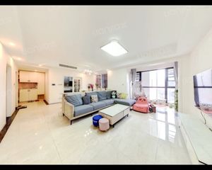 【急售】炜岸城精致4房,户型方正,安静中庭,采光通风好。