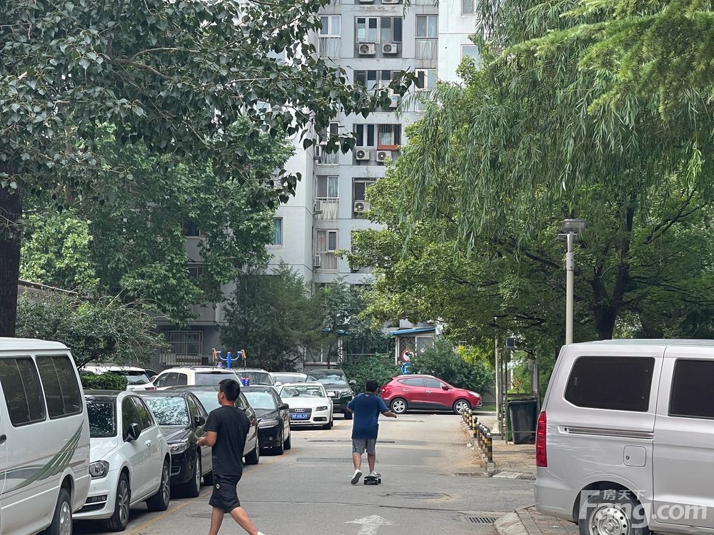 小区相关图