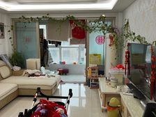 赣榆 海天连城 4室3厅 独立两层 外楼梯 送三阳台