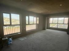 雁滩黄金地段!房东直售!优质河景三居室!稀缺河景资源加持!