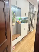 �����Է