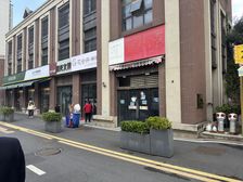 42平临街商铺出租 5.5米宽门面 适合多业态经营
