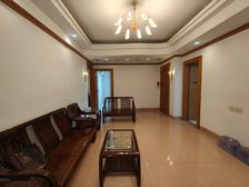 仅售69万??三楼,三房两厅大阳台,南北对流,地铁200米?