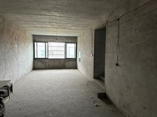 合众路124号103平三居室,西南朝向采光好,仅售30万