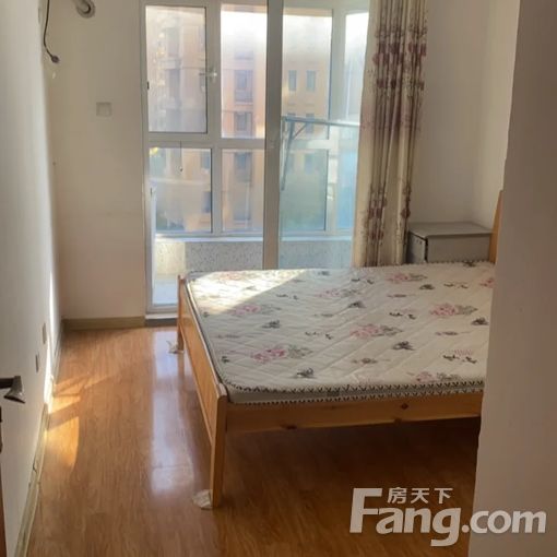  ����ʵ���С���س� 1��1�� 65�O 1500Ԫ/�� 