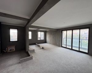 海曙 恒威国际城 4室2厅 122.70㎡ 212万