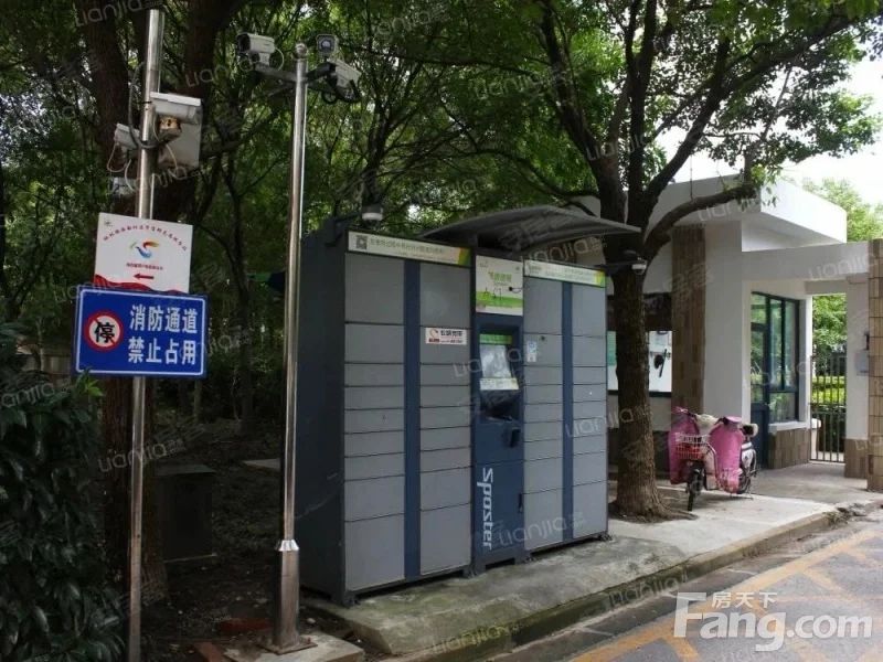 小区相关图
