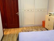 工农大街南向一居室 73万享地铁旁精装房