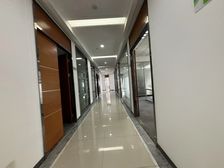 绿地中央广场甲级写字楼1600平 业主直租