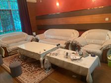 两江新区 名人山庄 4室2厅 236.06㎡ 226万