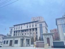 原十三师法院办公楼出租