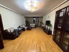 南岗 金汇大厦 2室1厅 155.35㎡ 110万