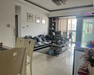 南北通透三居室,牡丹北路精装房