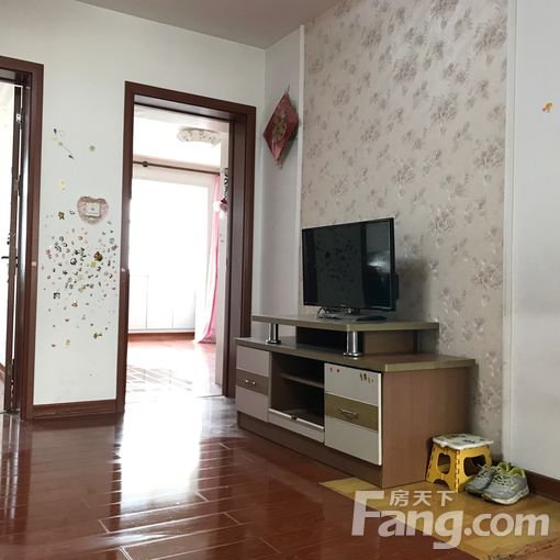  �б����ٹ㳡�߶�С��90ƽ���� 3��1��1�� 