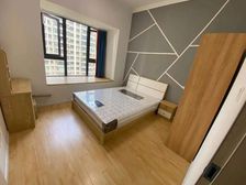 观玺台跃层200多平朝南户型 中楼层