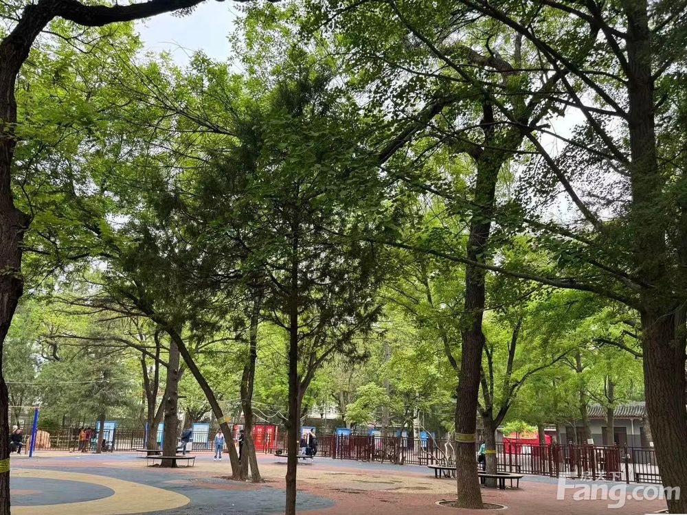 小区相关图