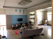 宜城 发展小区 房子带车库