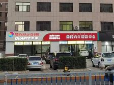 呼和浩特市北垣东街临街旺铺出租,200平宽敞空间含物业