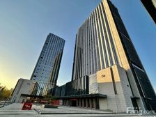 郑东新区北龙湖美侨世纪广场 纯写字楼334平米