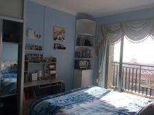 东南向三居室 翡翠蓝湾98平精装房140万