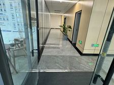 港西路甲级写字楼265平 1.3元/平·天起租