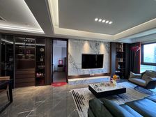 莲都 新湖国际三期110平 豪华装修 送车位