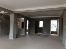 兴化 国际公寓北区 5室3厅 223.00㎡ 155万