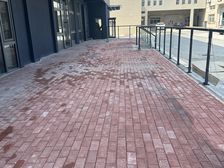 鸿立工业园精装修临街商铺