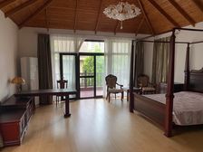 文昌 高隆湾八一惠园 5室3厅 380.00㎡ 850万