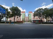 厂房:松江新城登乐高科技园 9999㎡ 100元/月